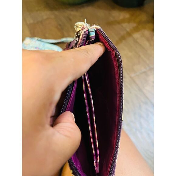 Vera Bradley buy 1 take one crossbody bag and wallet - Picture 7 of 7